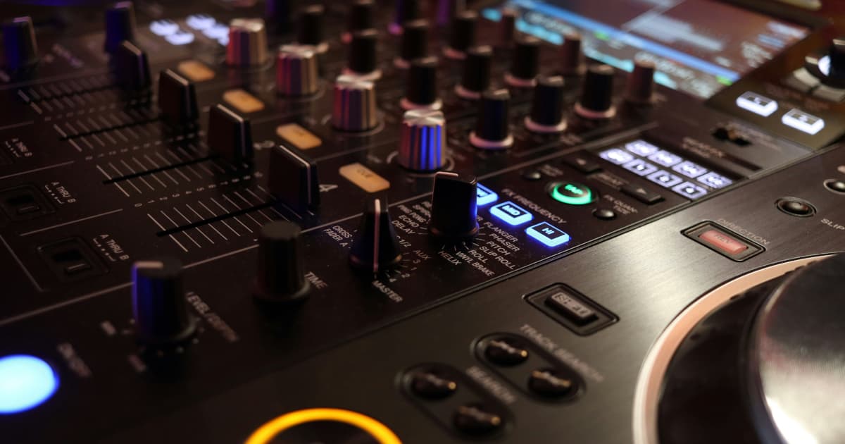 Adlers Jewelers Hosts Exclusive Verragio Trunk Show Offering Direct Access to Designer Bridal Collections