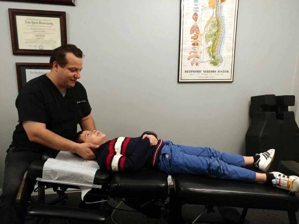 Cucci Chiropractic Celebrates 25 Years, Offers Spanish Intake Forms